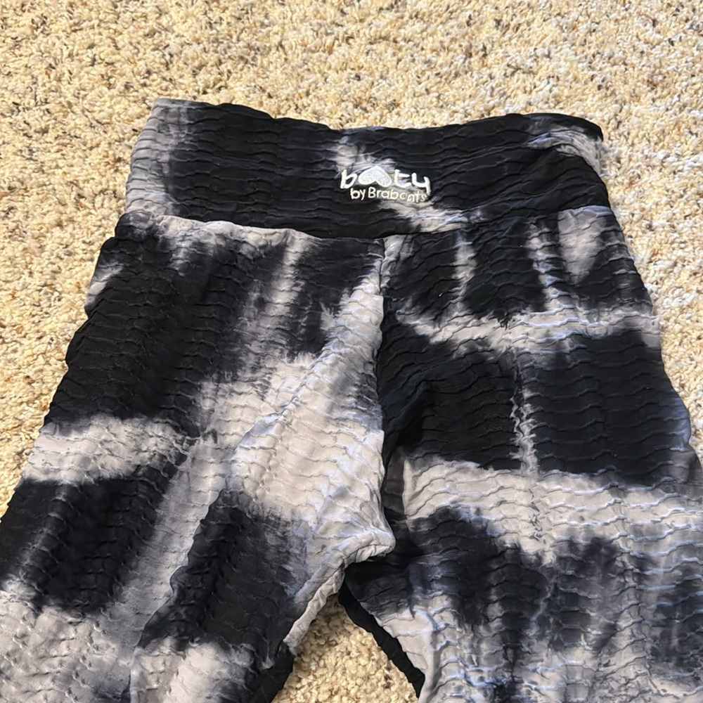 Booty by Brabants - black and white tie dye